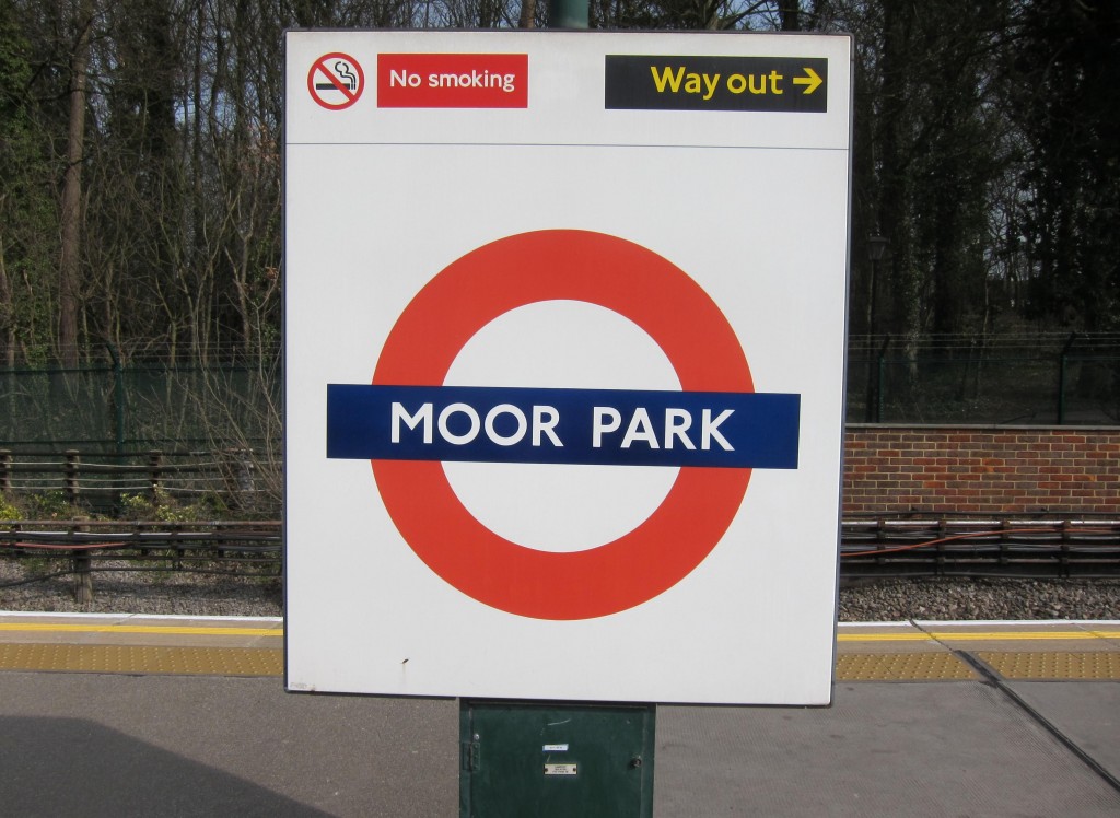 Our goal on this day – the underground platform at Moor Park. We had a town with this name in the San Fernando Valley of my youth; as kids we delighted in spelling it backwards.