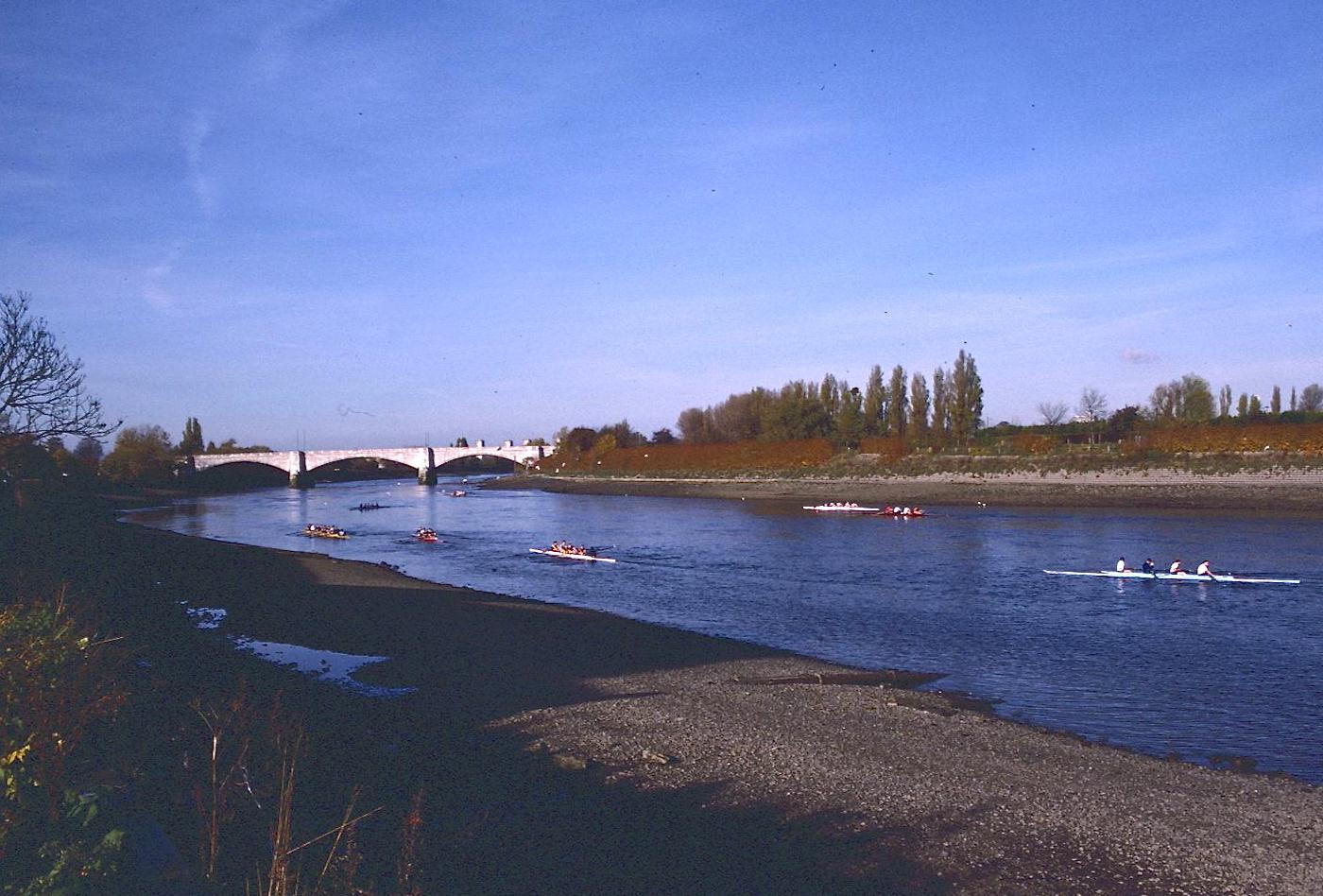 Nearing Chiswick Bridge