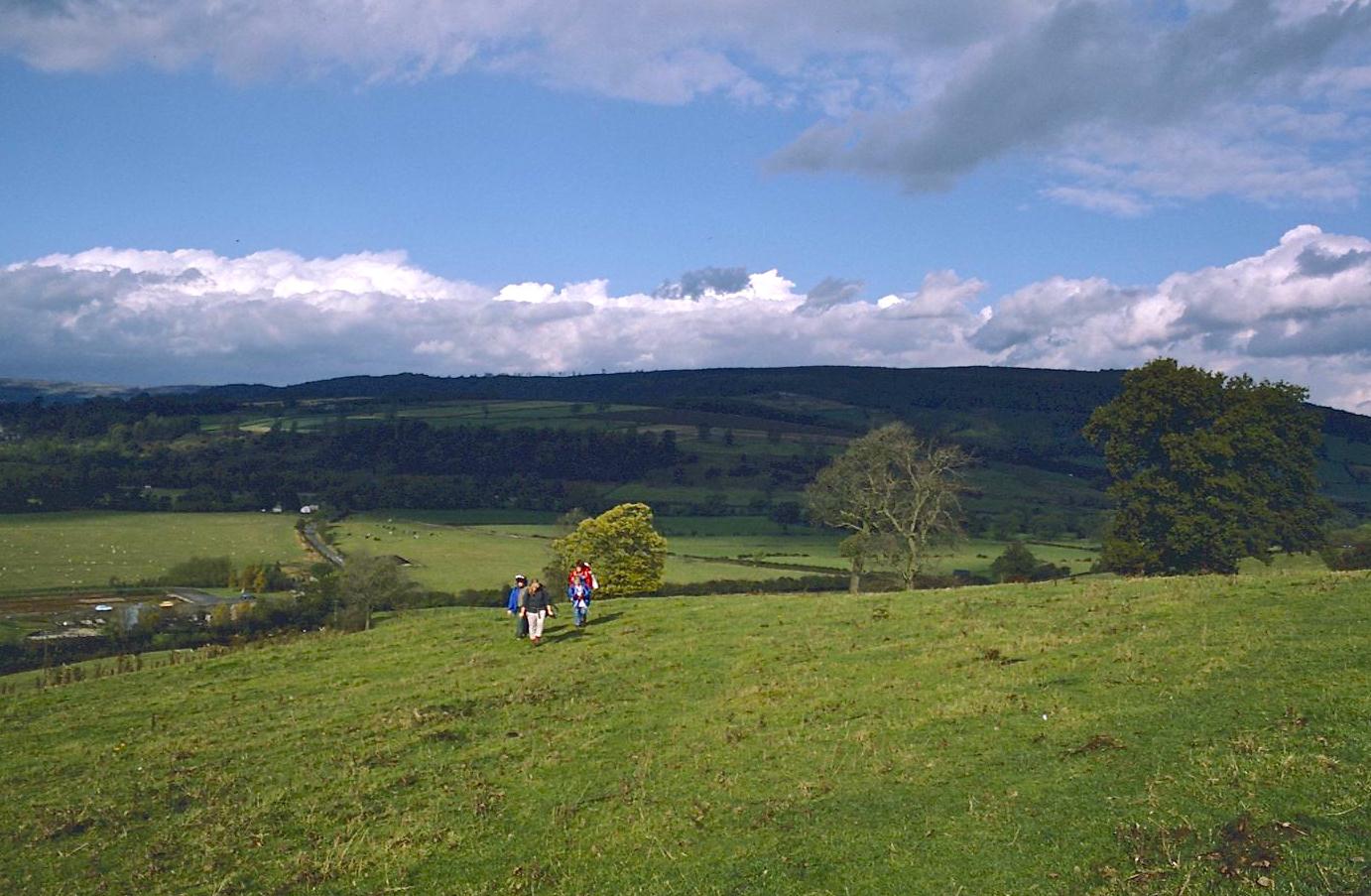 Climbing up to Stanton-in-Peak